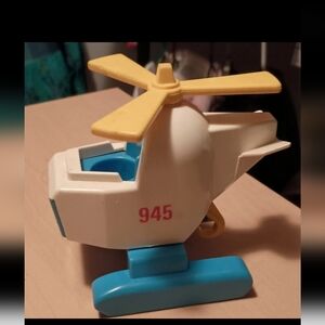 1979 Vintage Fisher Price Offshore Cargo Base Helicopter #945